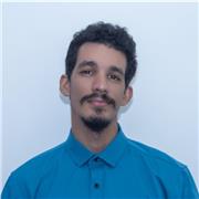 Imparto clases a principiantes que quieran insertarse en el mundo de la fotografía o el vídeo, o bien a estudiantes avanzados que quieran profundizar sus conocimientos, tanto en realización como en edición